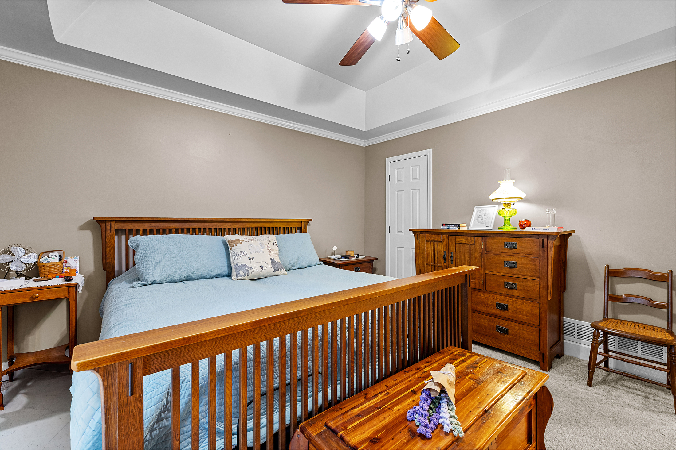  Beautiful Home with Backyard Retreat in Hillandale - 物件實景