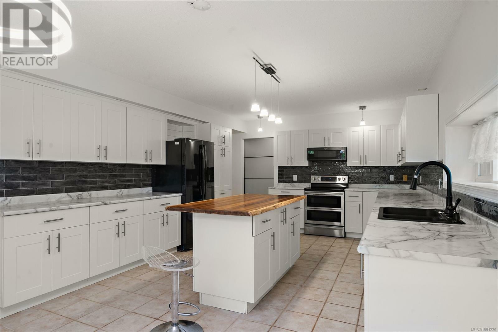 METCHOSIN, British Columbia, V9C 4B2, CA, 5 Bedrooms Bedrooms, ,3 BathroomsBathrooms,Residential,For Sale,1876081
