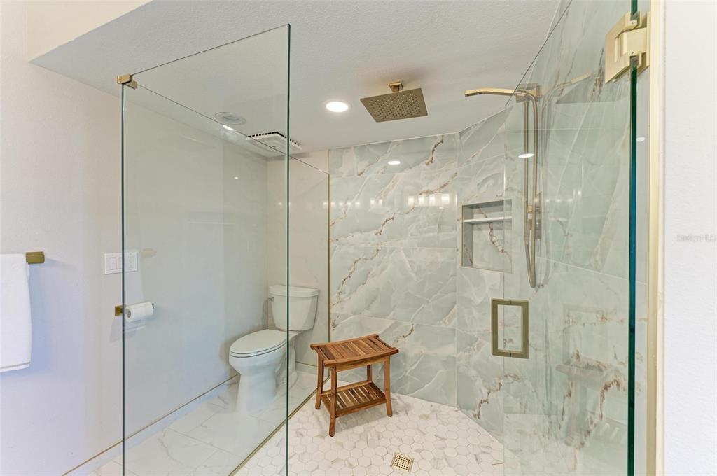 Bradenton, Florida, 34210, United States, 2 Bedrooms Bedrooms, ,2 BathroomsBathrooms,Residential,For Sale,1897662