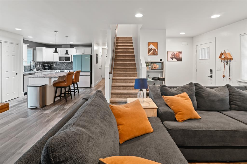 Kalispell, Montana, 59901, United States, 4 Bedrooms Bedrooms, ,3 BathroomsBathrooms,Residential,For Sale,1987389