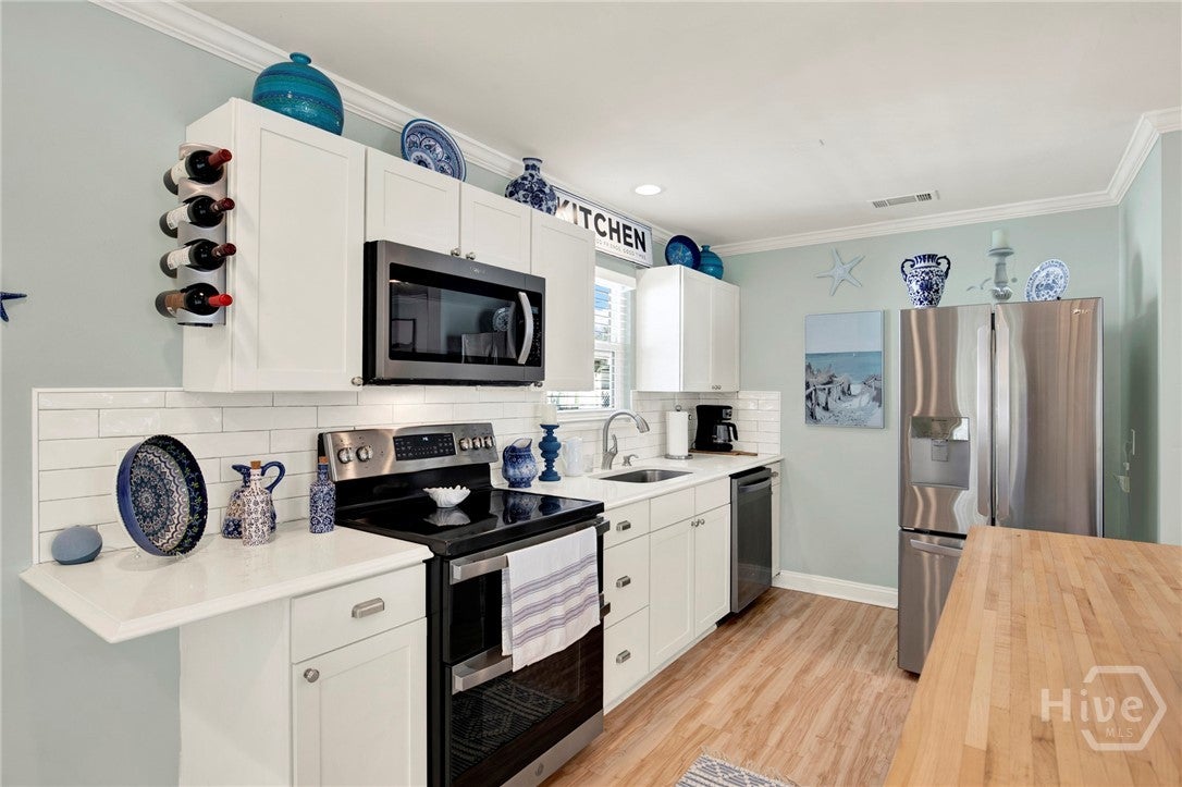 TYBEE ISLAND, Georgia, 31328, United States, 4 Bedrooms Bedrooms, ,3 BathroomsBathrooms,Residential,For Sale,1998055