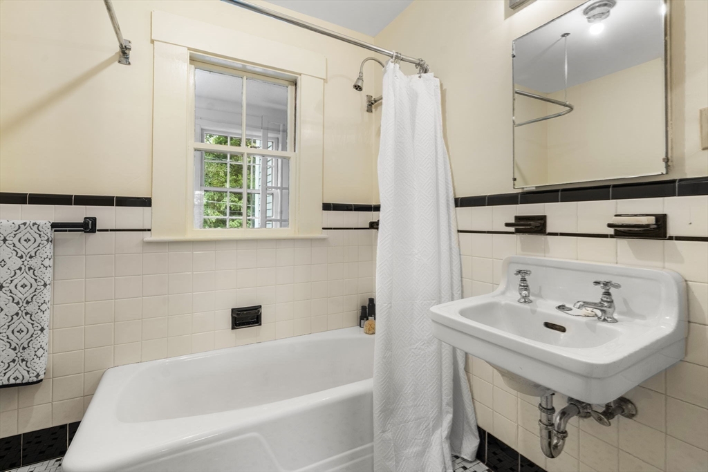 Belmont, Massachusetts, 02478, United States, 5 Bedrooms Bedrooms, ,3 BathroomsBathrooms,Residential,For Sale,1938844