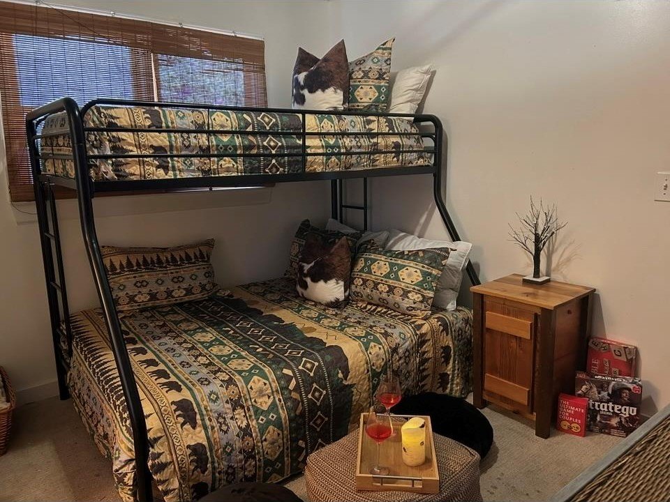 Hayesville, North Carolina, 28904, United States, 2 Bedrooms Bedrooms, ,3 BathroomsBathrooms,Residential,For Sale,1928819