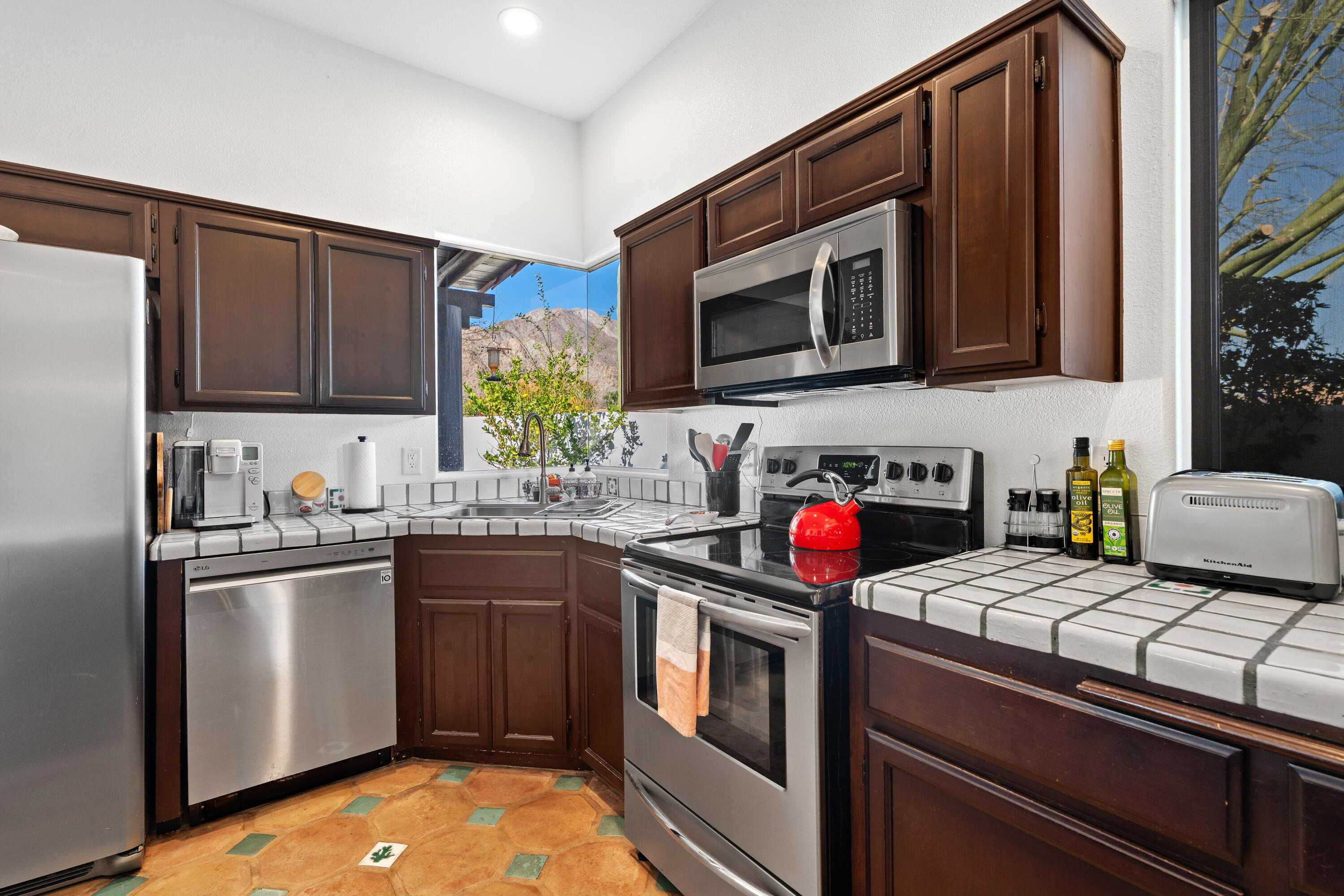 La Quinta, California, 92253, United States, 3 Bedrooms Bedrooms, ,2 BathroomsBathrooms,Residential,For Sale,1995878