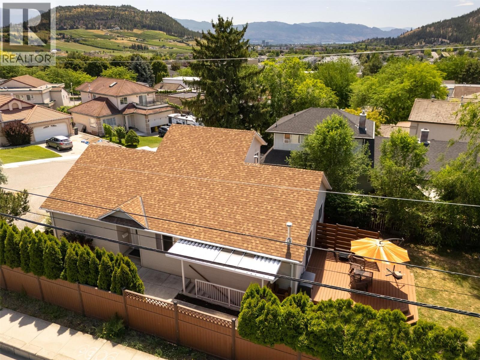 KELOWNA, British Columbia, V1V 1S9, CA, 4 Bedrooms Bedrooms, ,3 BathroomsBathrooms,Residential,For Sale,1895438