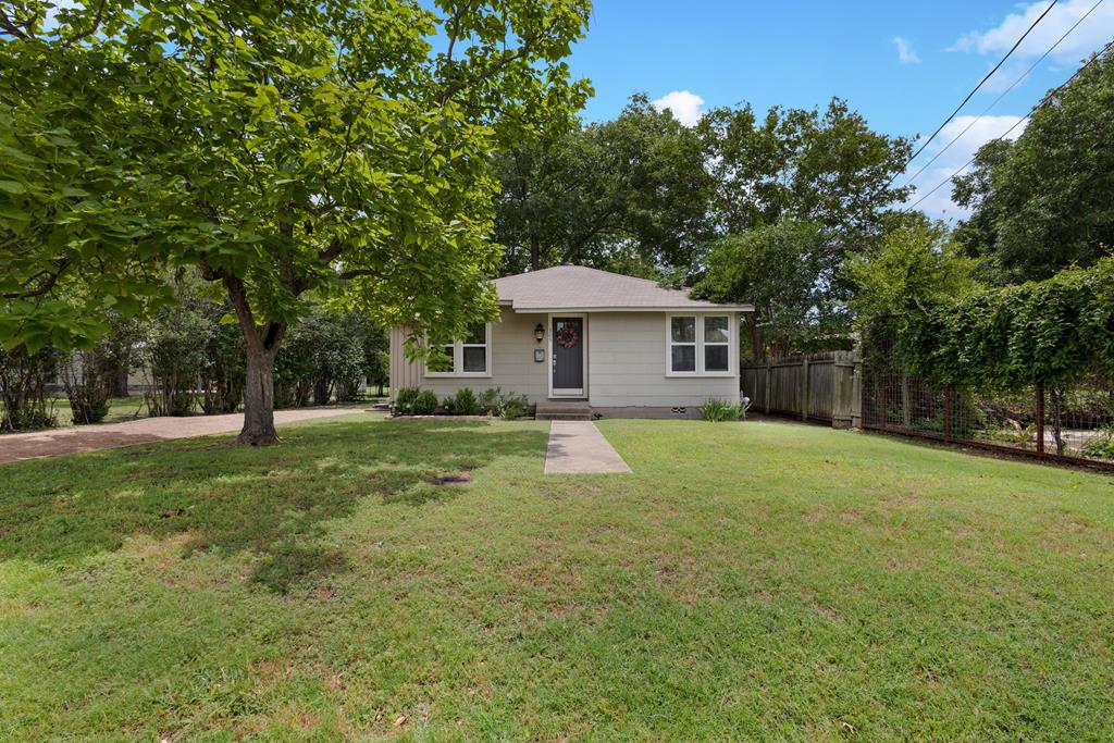 Fredericksburg, Texas, 78624, United States, 1 Bedroom Bedrooms, ,1 BathroomBathrooms,Residential,For Sale,2024250