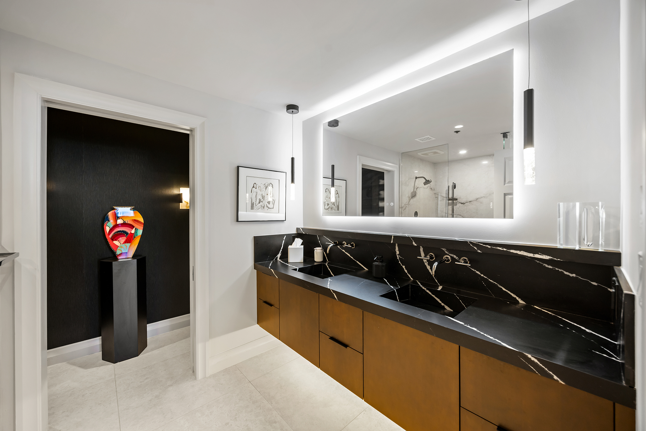  Sophisticated, Highly Customized Home in the Sky - 物件實景