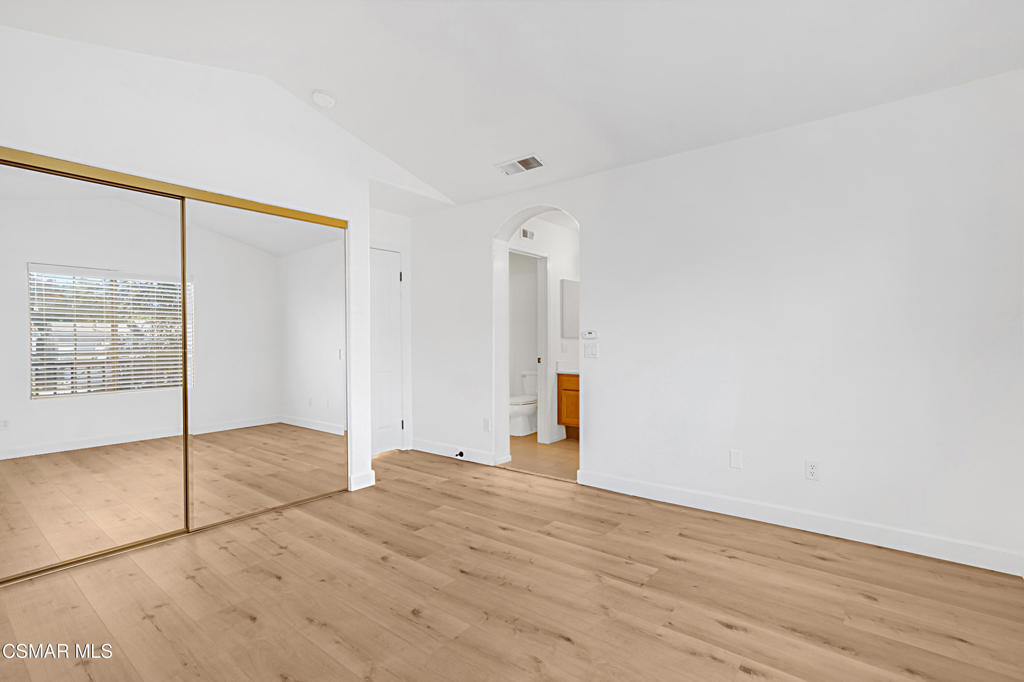 Westlake Village, California, 91362, United States, 2 Bedrooms Bedrooms, ,3 BathroomsBathrooms,Residential,For Sale,1987544