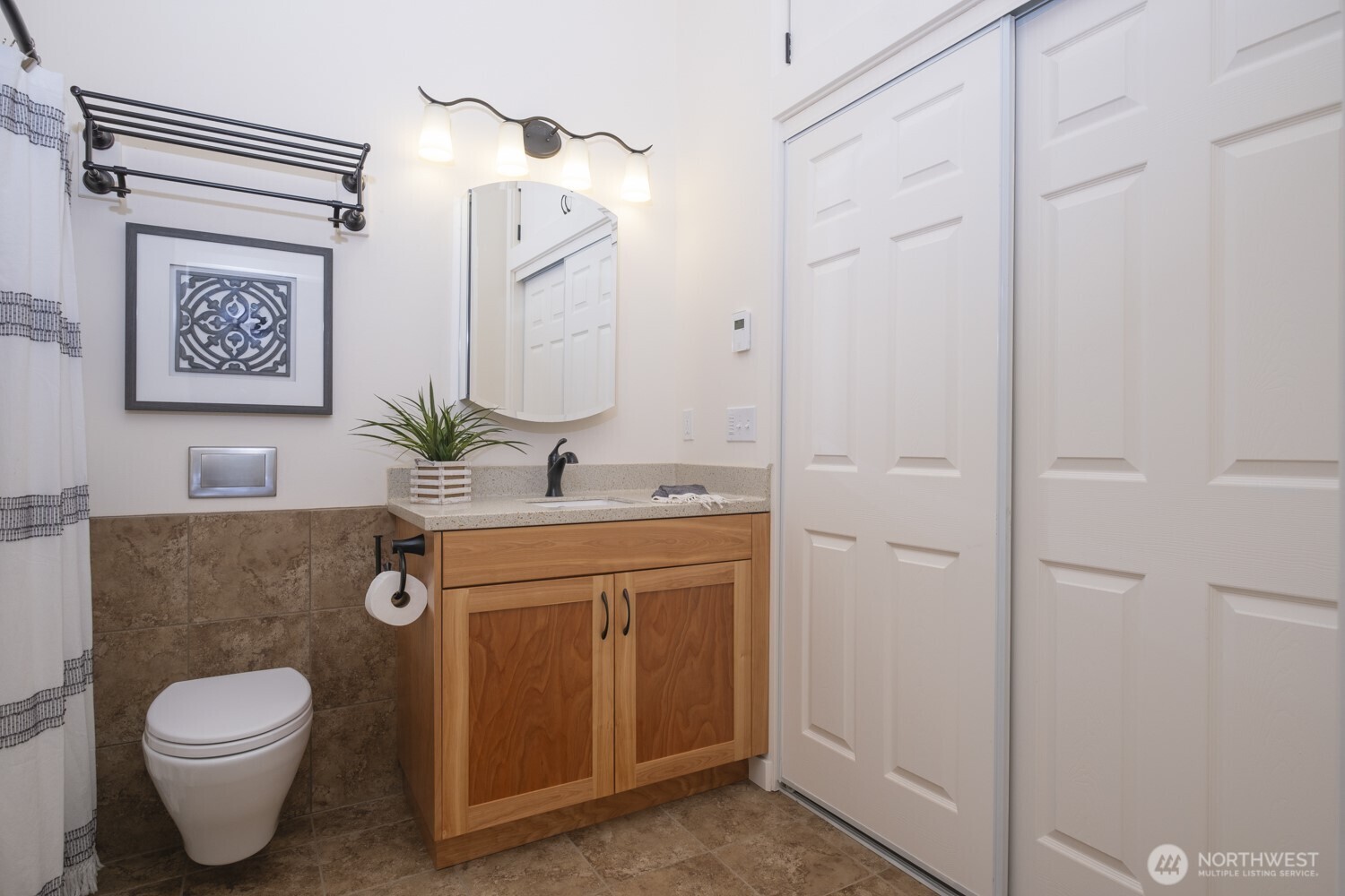 Port Townsend, Washington, 98368, United States, 2 Bedrooms Bedrooms, ,2 BathroomsBathrooms,Residential,For Sale,1925233