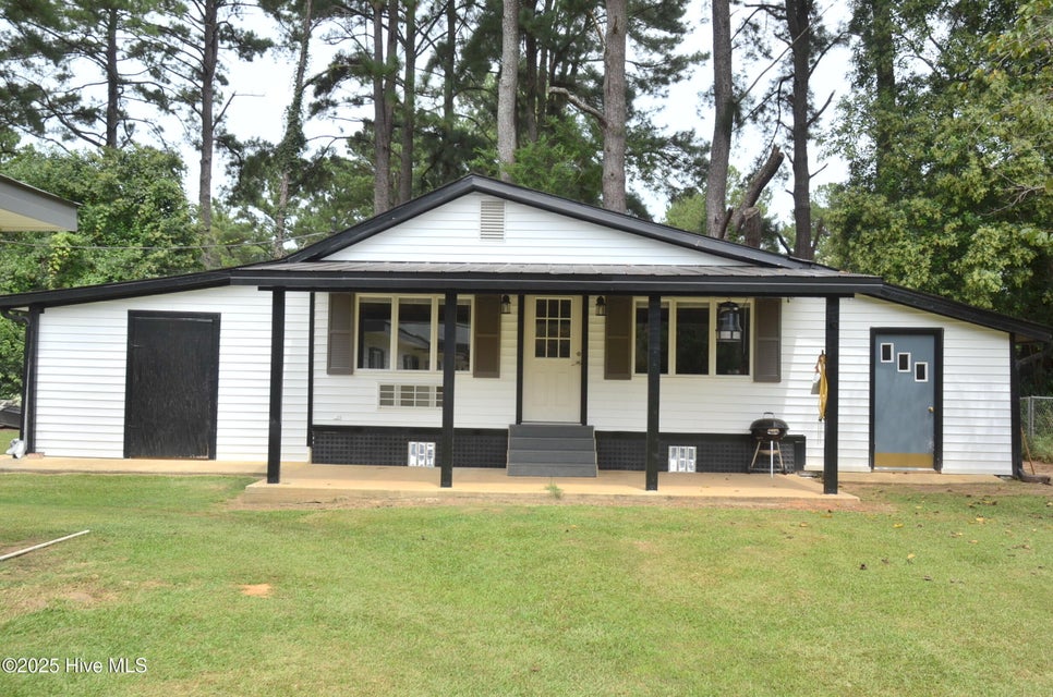 Spring Hope, North Carolina, 27882, United States, 4 Bedrooms Bedrooms, ,2 BathroomsBathrooms,Residential,For Sale,1974659