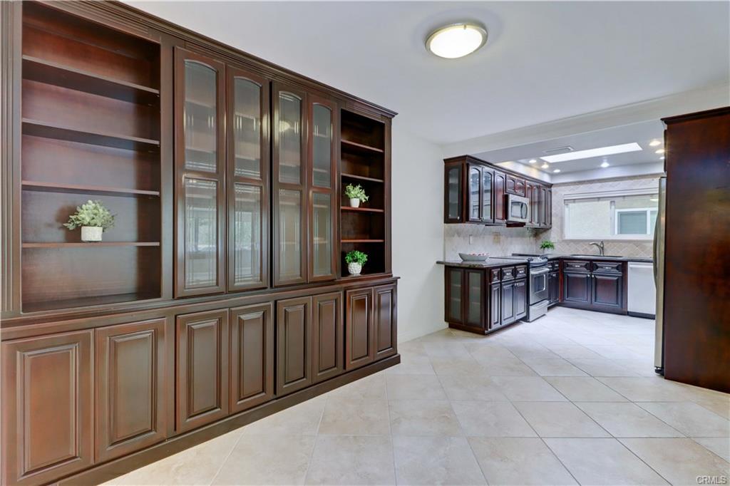 Laguna Woods, California, 92637, United States, 2 Bedrooms Bedrooms, ,1 BathroomBathrooms,Residential,For Sale,1927810