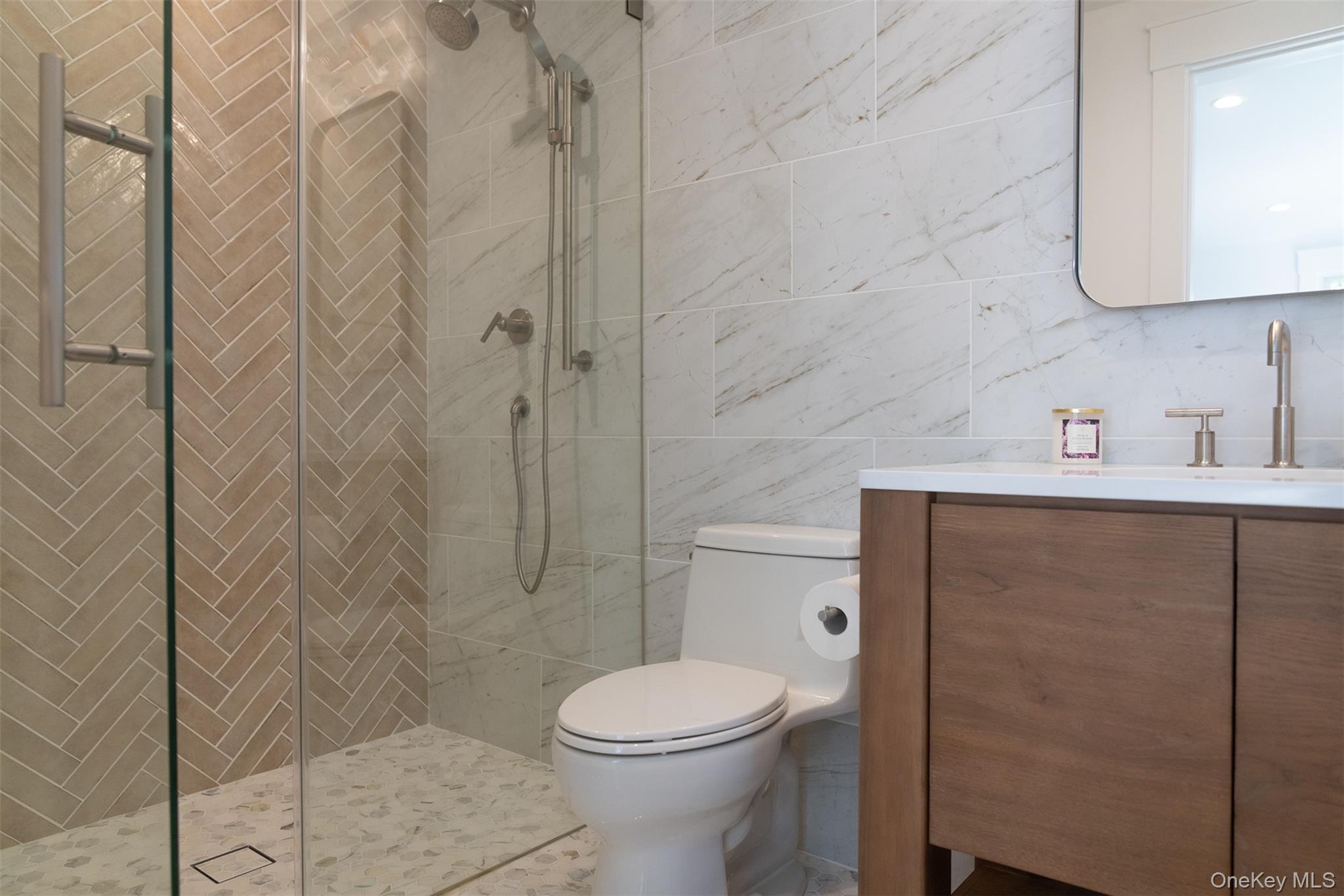 Greenport, New York, 11944, United States, 3 Bedrooms Bedrooms, ,3 BathroomsBathrooms,Residential,For Sale,1982379