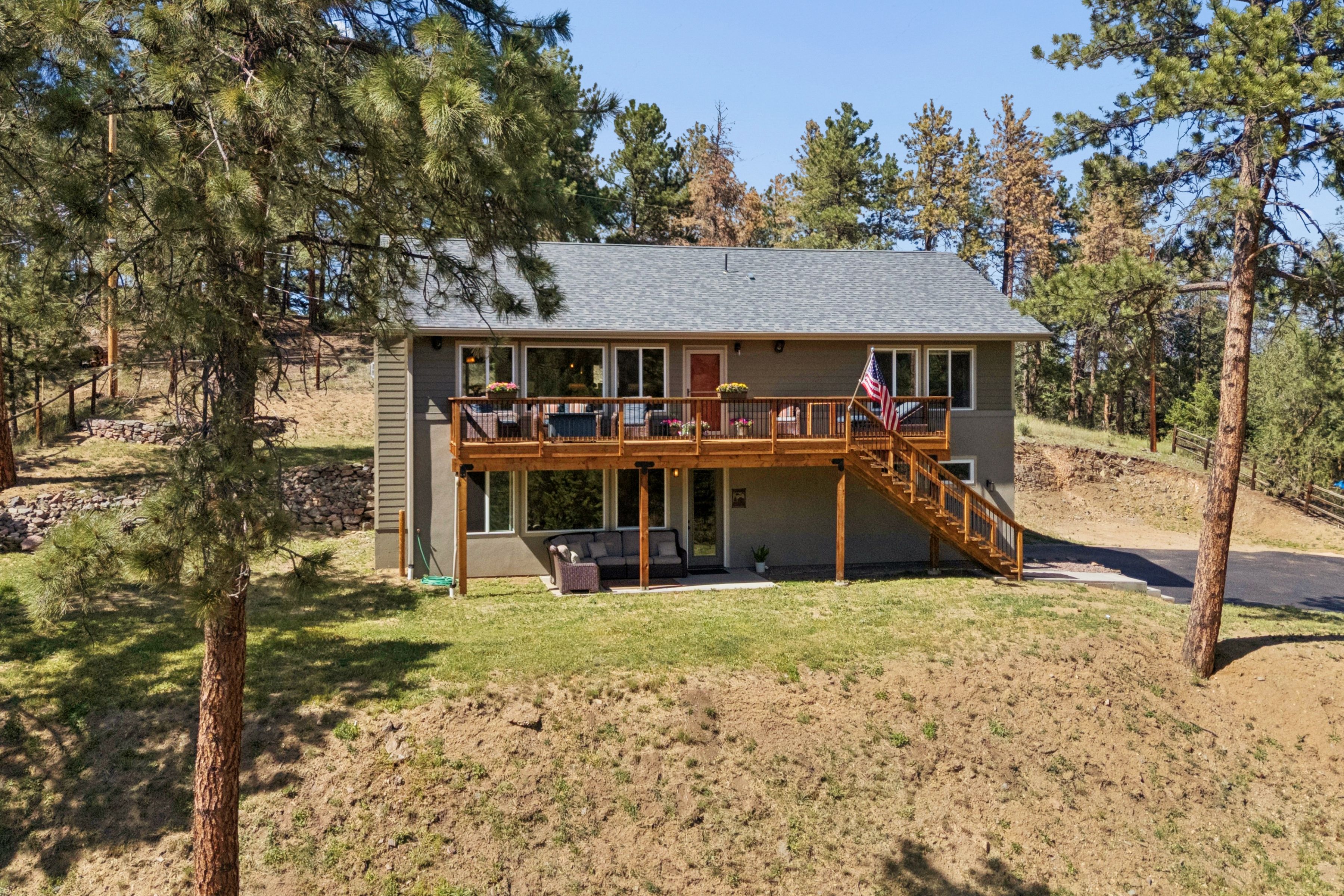  Raised Ranch Living with Spectacular Views - 物件實景