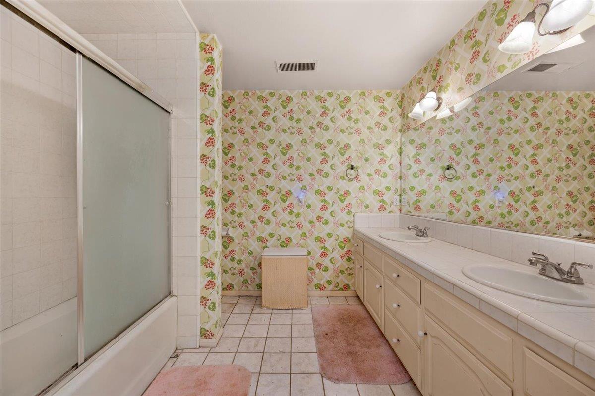 Fresno, California, 93711, United States, 3 Bedrooms Bedrooms, ,3 BathroomsBathrooms,Residential,For Sale,2001477