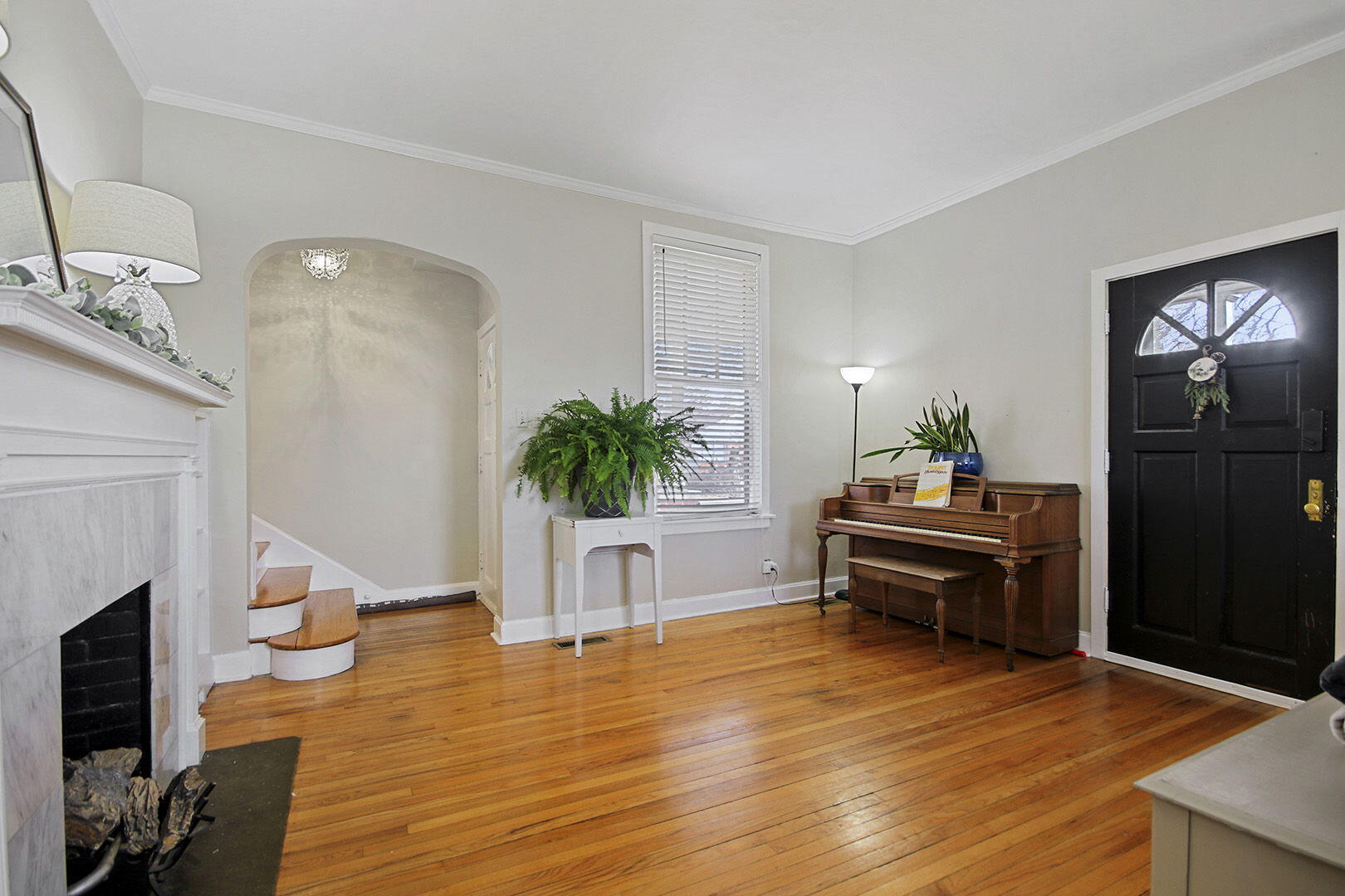 MOBERLY, Missouri, 65270, United States, 5 Bedrooms Bedrooms, ,5 BathroomsBathrooms,Residential,For Sale,2009284