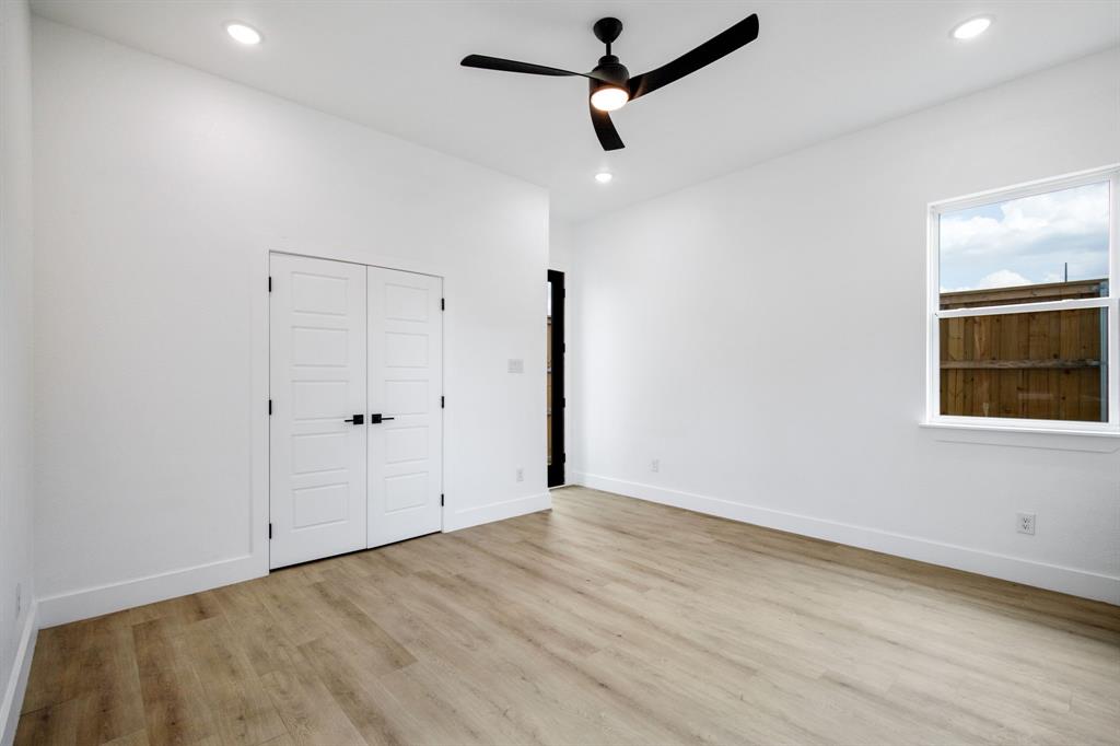 Dallas, Texas, 75212, United States, 4 Bedrooms Bedrooms, ,3 BathroomsBathrooms,Residential,For Sale,1892939