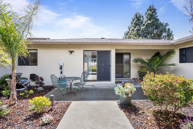 Hollister, California, 95023, United States, 3 Bedrooms Bedrooms, ,2 BathroomsBathrooms,Residential,For Sale,1882231