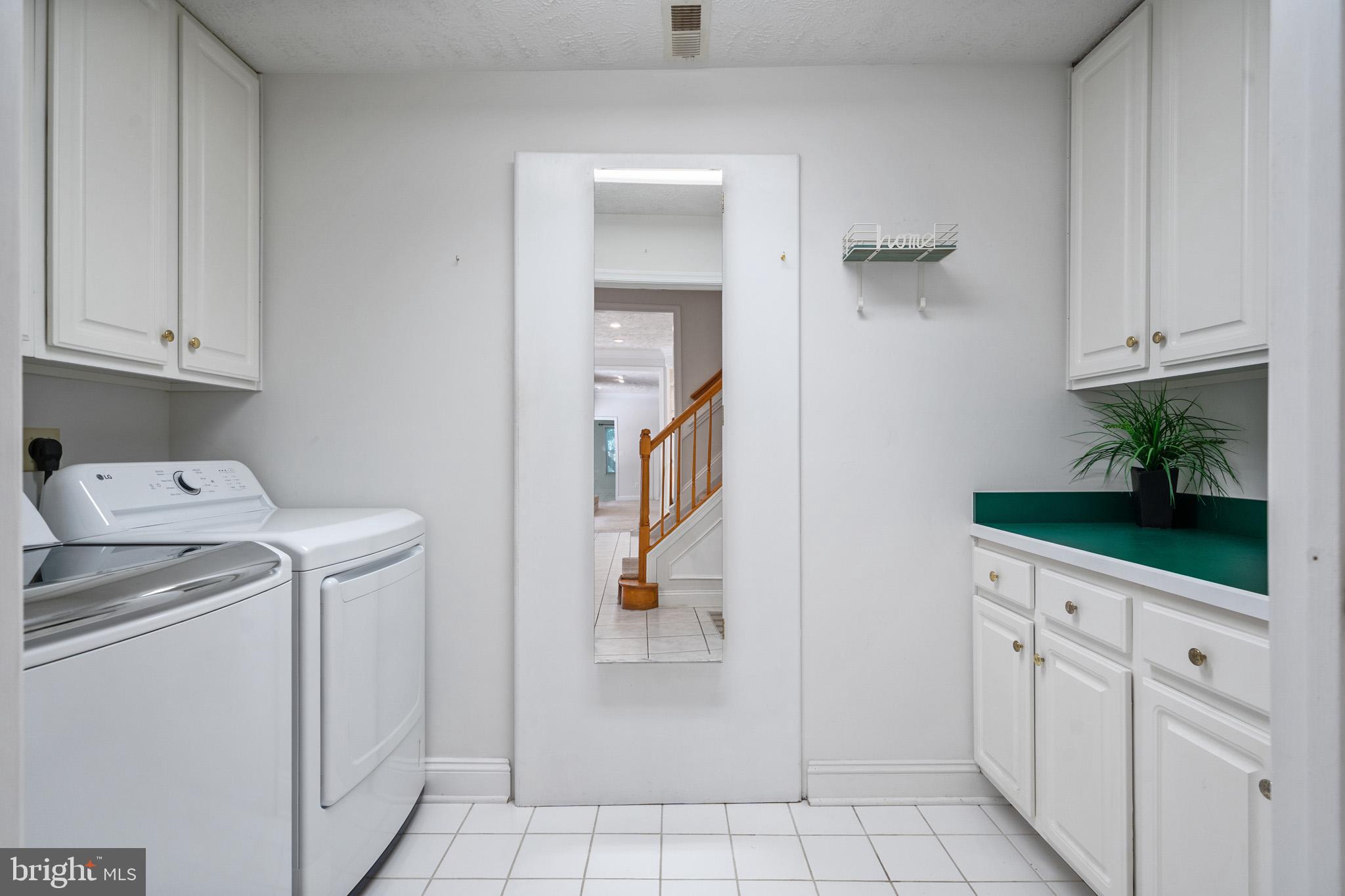 Issue, Maryland, 20645, United States, 5 Bedrooms Bedrooms, ,5 BathroomsBathrooms,Residential,For Sale,1912917
