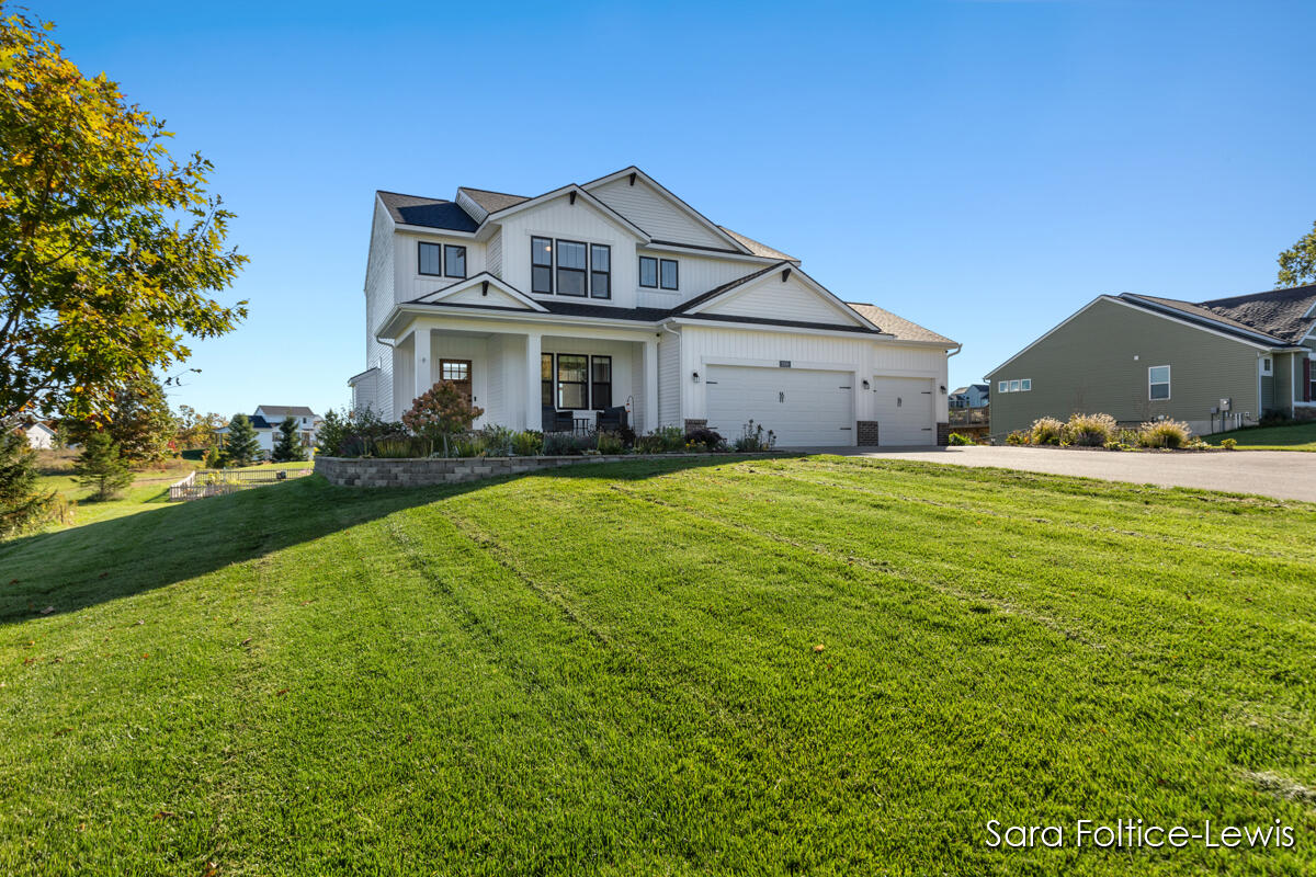 Grand Rapids, Michigan, 49512, United States, 4 Bedrooms Bedrooms, ,4 BathroomsBathrooms,Residential,For Sale,1976019