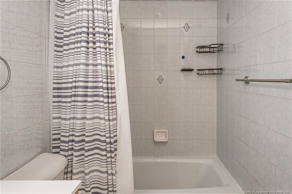 Fayetteville, North Carolina, 28303, United States, 4 Bedrooms Bedrooms, ,4 BathroomsBathrooms,Residential,For Sale,1906068