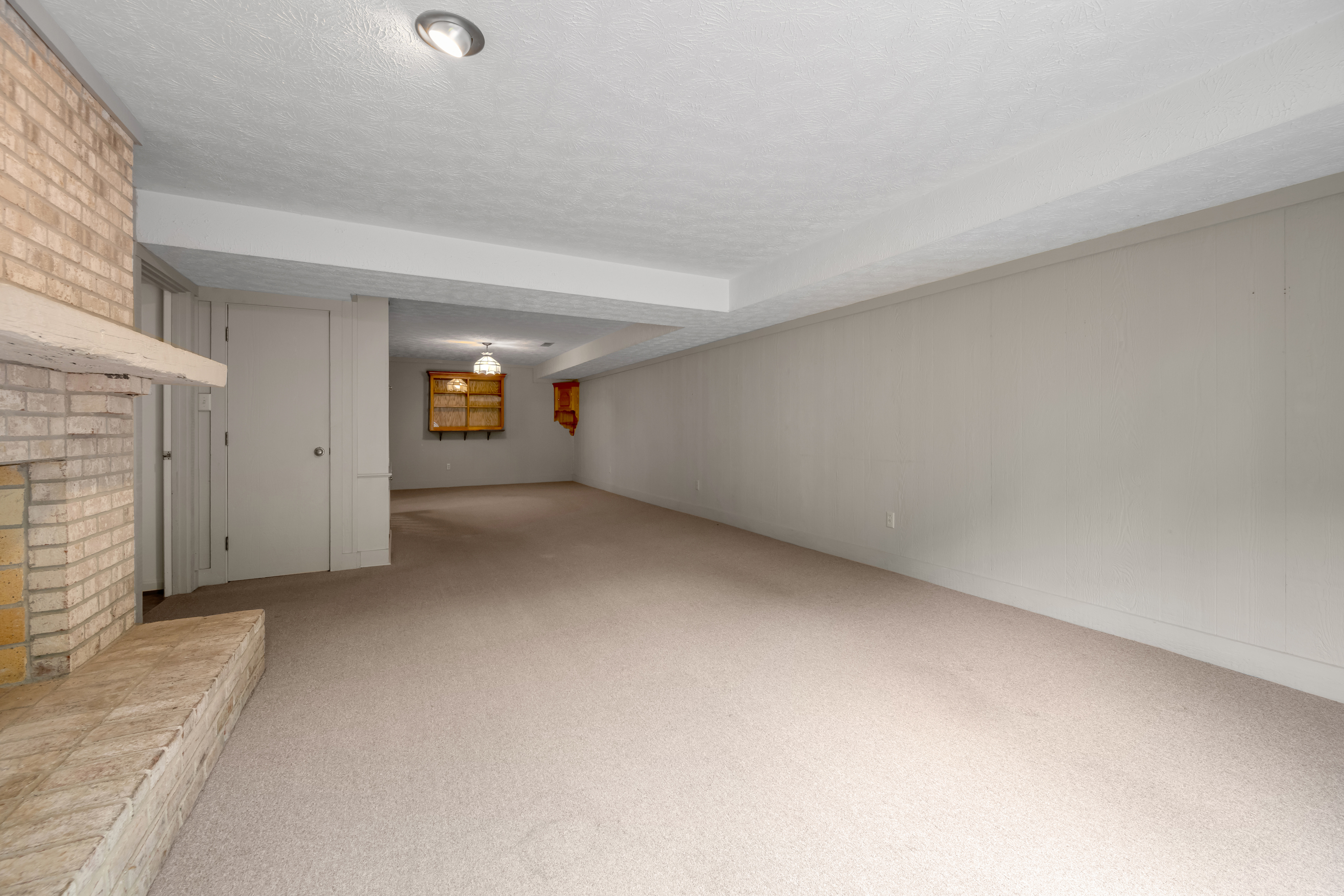  924 Chinoe Road - 物件實景