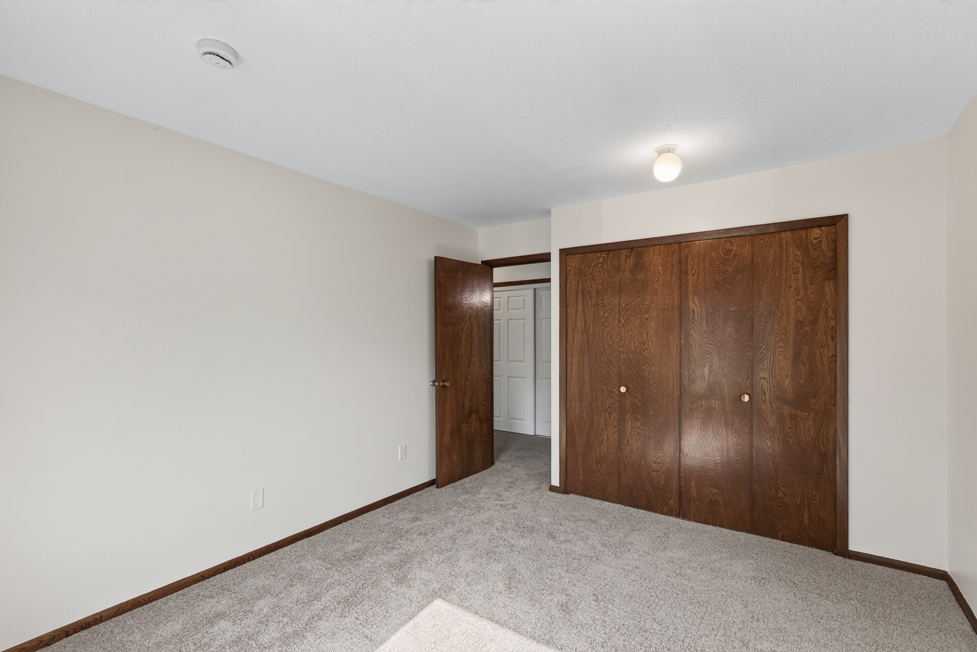  Bright Updated Condo Near Downtown Hopkins - 物件實景