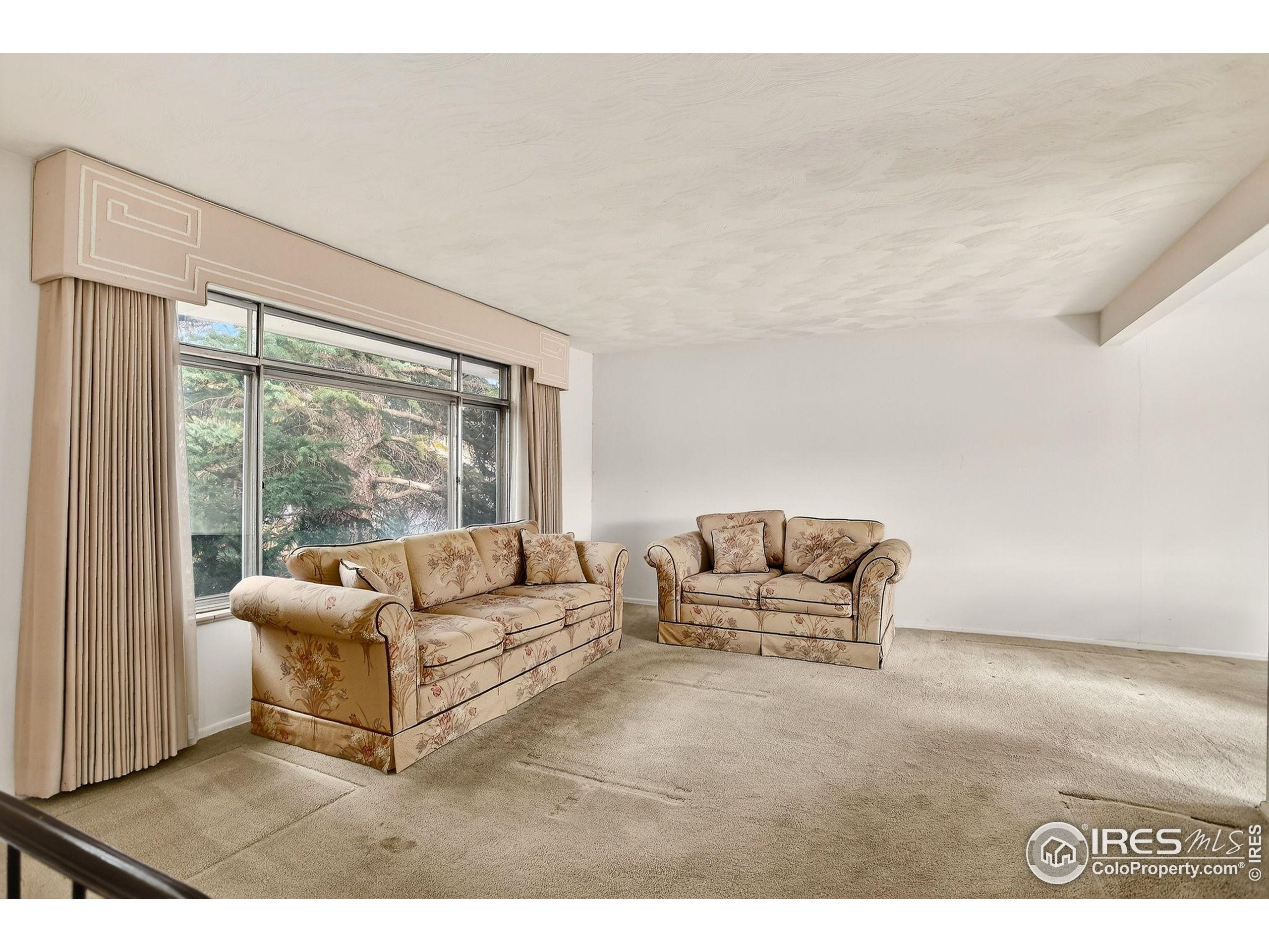 Boulder, Colorado, 80305, United States, 4 Bedrooms Bedrooms, ,1 BathroomBathrooms,Residential,For Sale,1989677