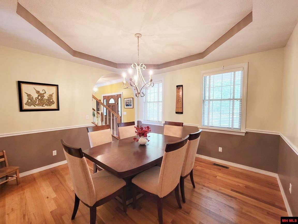 Mountain Home, Arkansas, 72653, United States, 4 Bedrooms Bedrooms, ,5 BathroomsBathrooms,Residential,For Sale,2018270