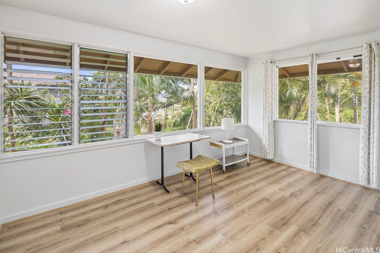 Honolulu, Hawaii, 96822, United States, 6 Bedrooms Bedrooms, ,4 BathroomsBathrooms,Residential,For Sale,1805040