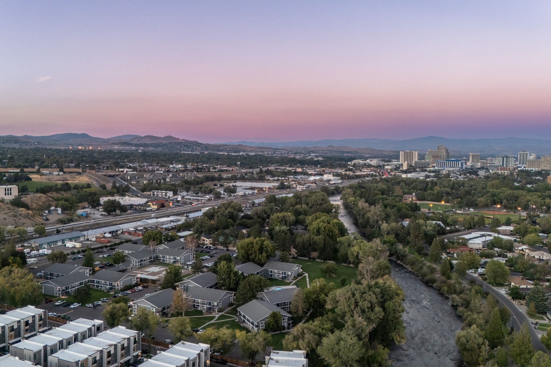  Truckee Riverfront Living in Reno - 物件實景