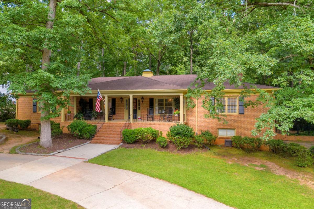 Athens, Georgia, 30606, United States, 5 Bedrooms Bedrooms, ,3 BathroomsBathrooms,Residential,For Sale,1896838