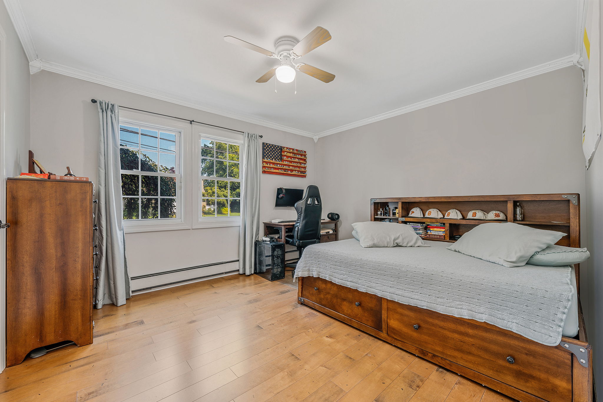 Babylon, New York, 11702, United States, 4 Bedrooms Bedrooms, ,2 BathroomsBathrooms,Residential,For Sale,1905620