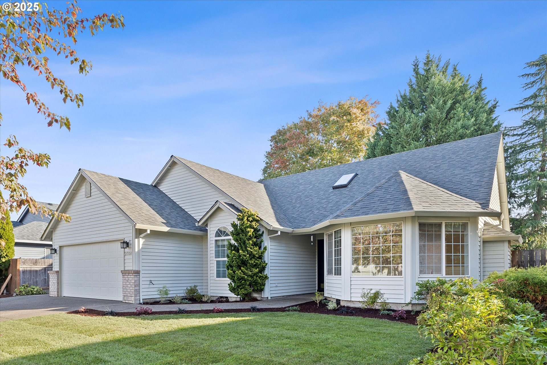 Newberg, Oregon, 97132, United States, 3 Bedrooms Bedrooms, ,2 BathroomsBathrooms,Residential,For Sale,1972944