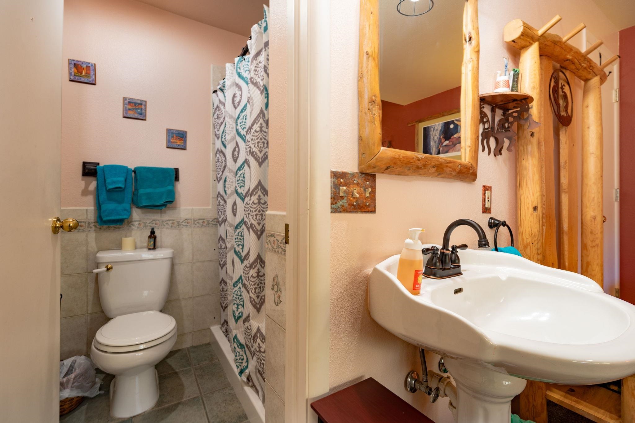 Palisade, Colorado, 81526, United States, 5 Bedrooms Bedrooms, ,6 BathroomsBathrooms,Residential,For Sale,2007514