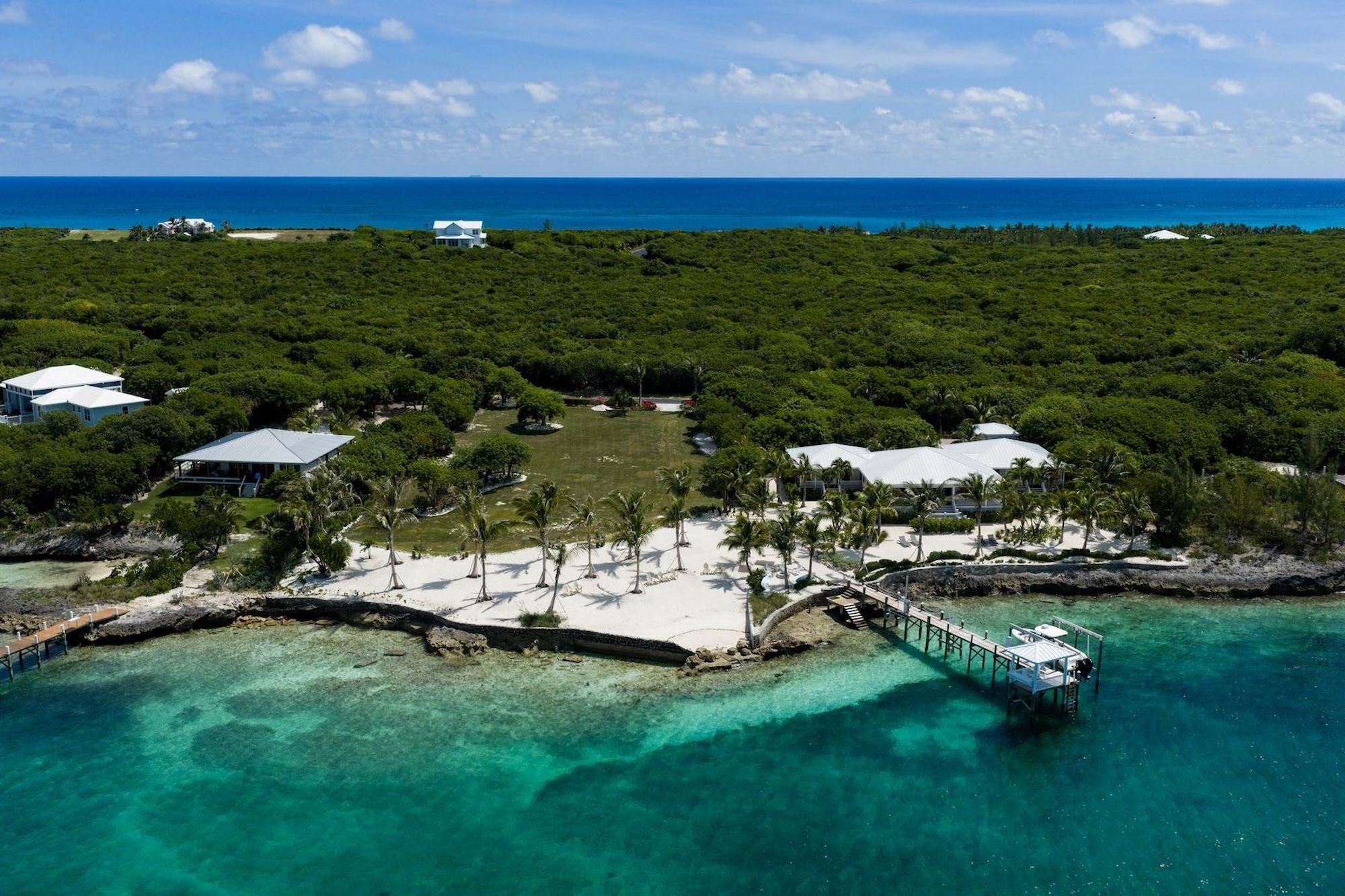  Private Oceanfront Estate - 物件實景