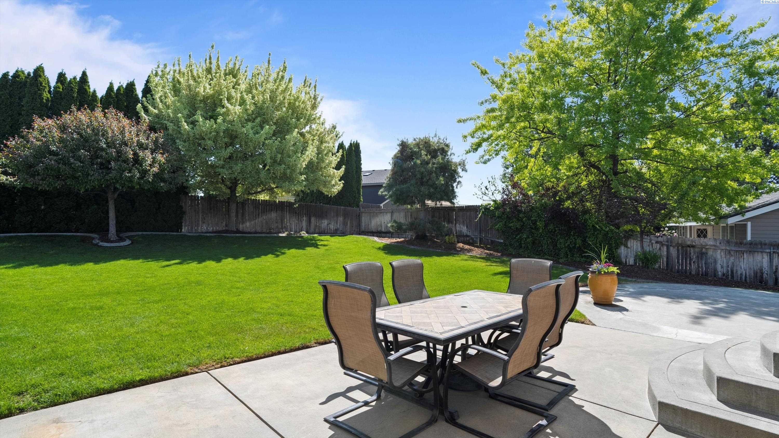 Pasco, Washington, 99301, United States, 3 Bedrooms Bedrooms, ,3 BathroomsBathrooms,Residential,For Sale,1794884