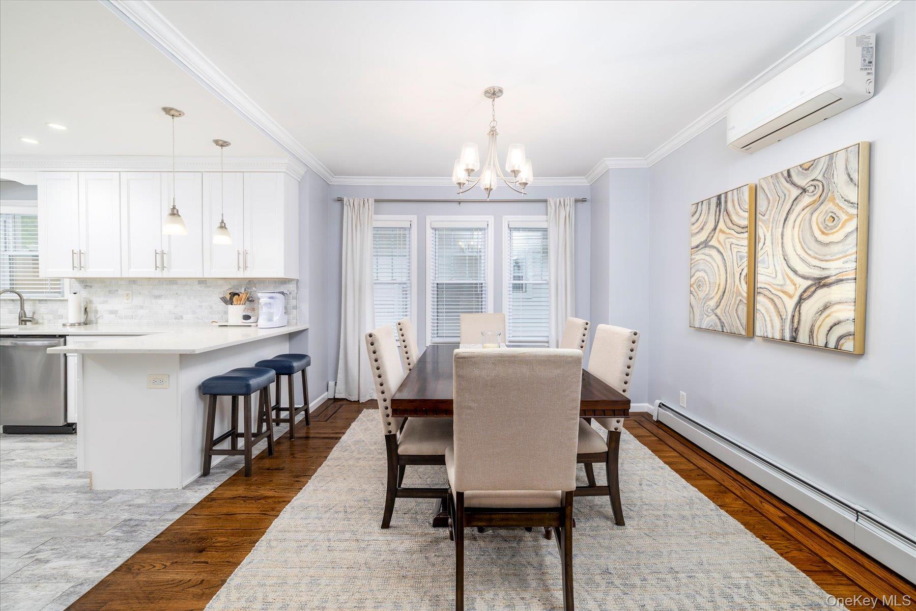 Lynbrook, New York, 11563, United States, 3 Bedrooms Bedrooms, ,2 BathroomsBathrooms,Residential,For Sale,1988362