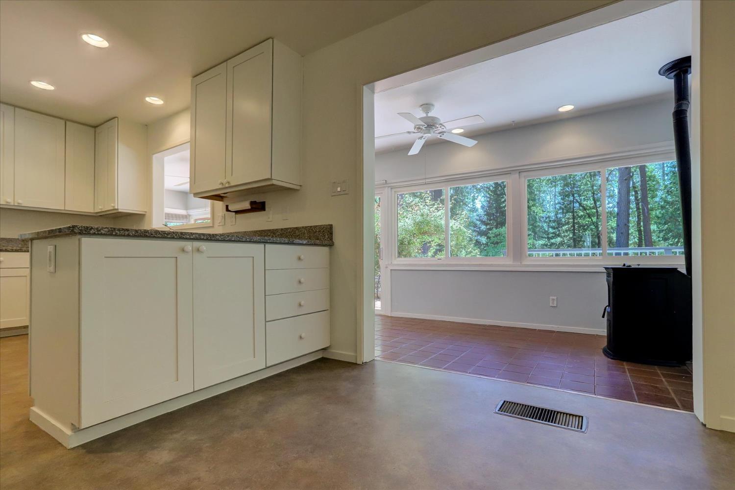 Grass Valley, California, 95945, United States, 3 Bedrooms Bedrooms, ,3 BathroomsBathrooms,Residential,For Sale,1898506