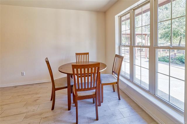 Eufaula, Oklahoma, 74432, United States, 3 Bedrooms Bedrooms, ,3 BathroomsBathrooms,Residential,For Sale,1987326