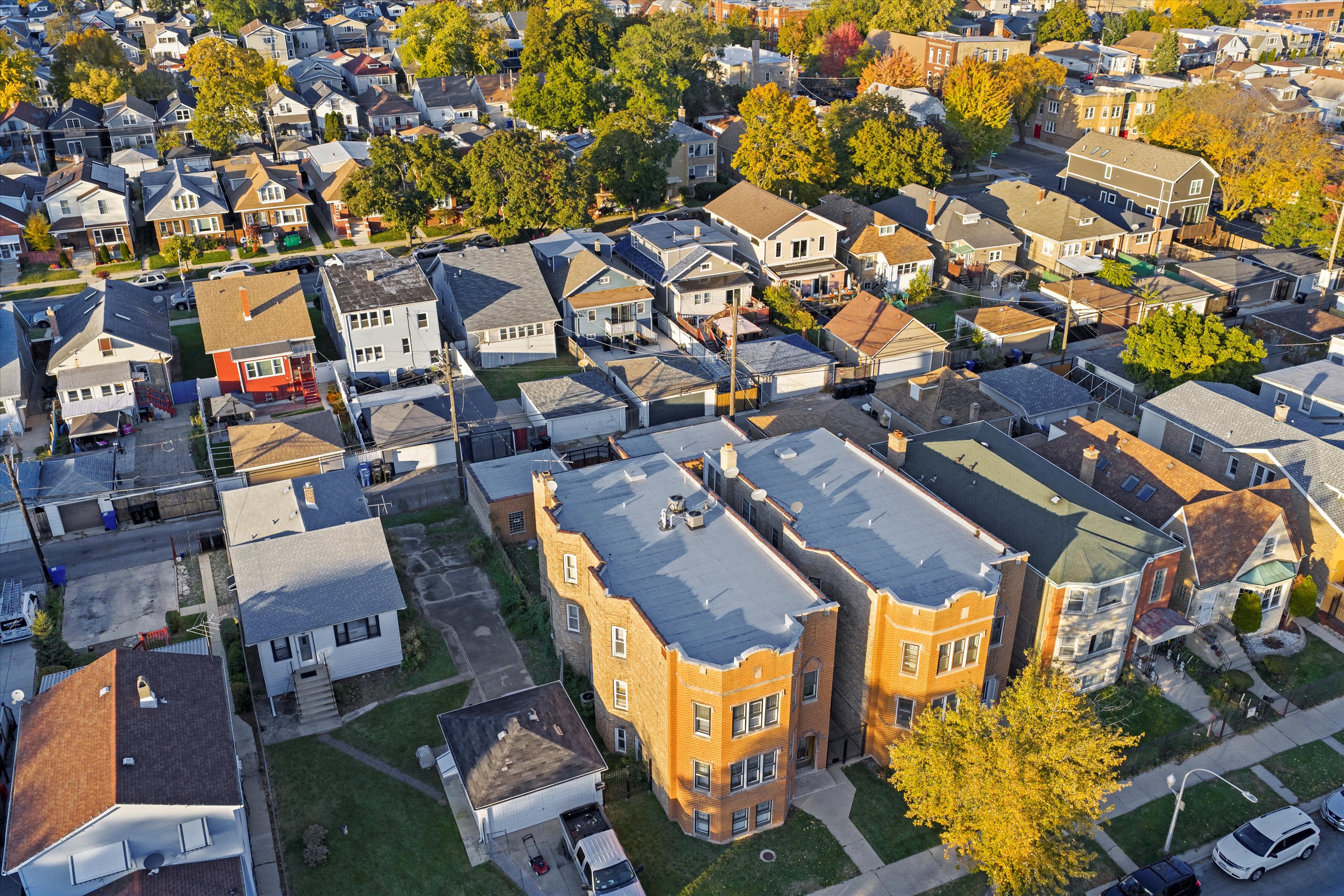 Chicago, Illinois, 60639, United States, 8 Bedrooms Bedrooms, ,3 BathroomsBathrooms,Residential,For Sale,1986101