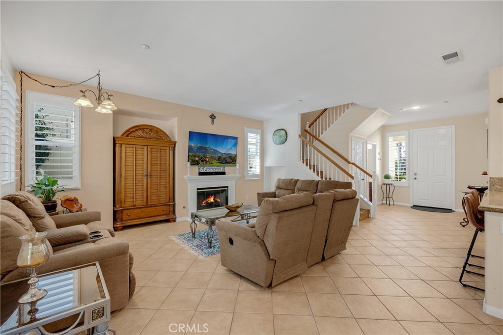 Highland, California, 92346, United States, 5 Bedrooms Bedrooms, ,4 BathroomsBathrooms,Residential,For Sale,1975200