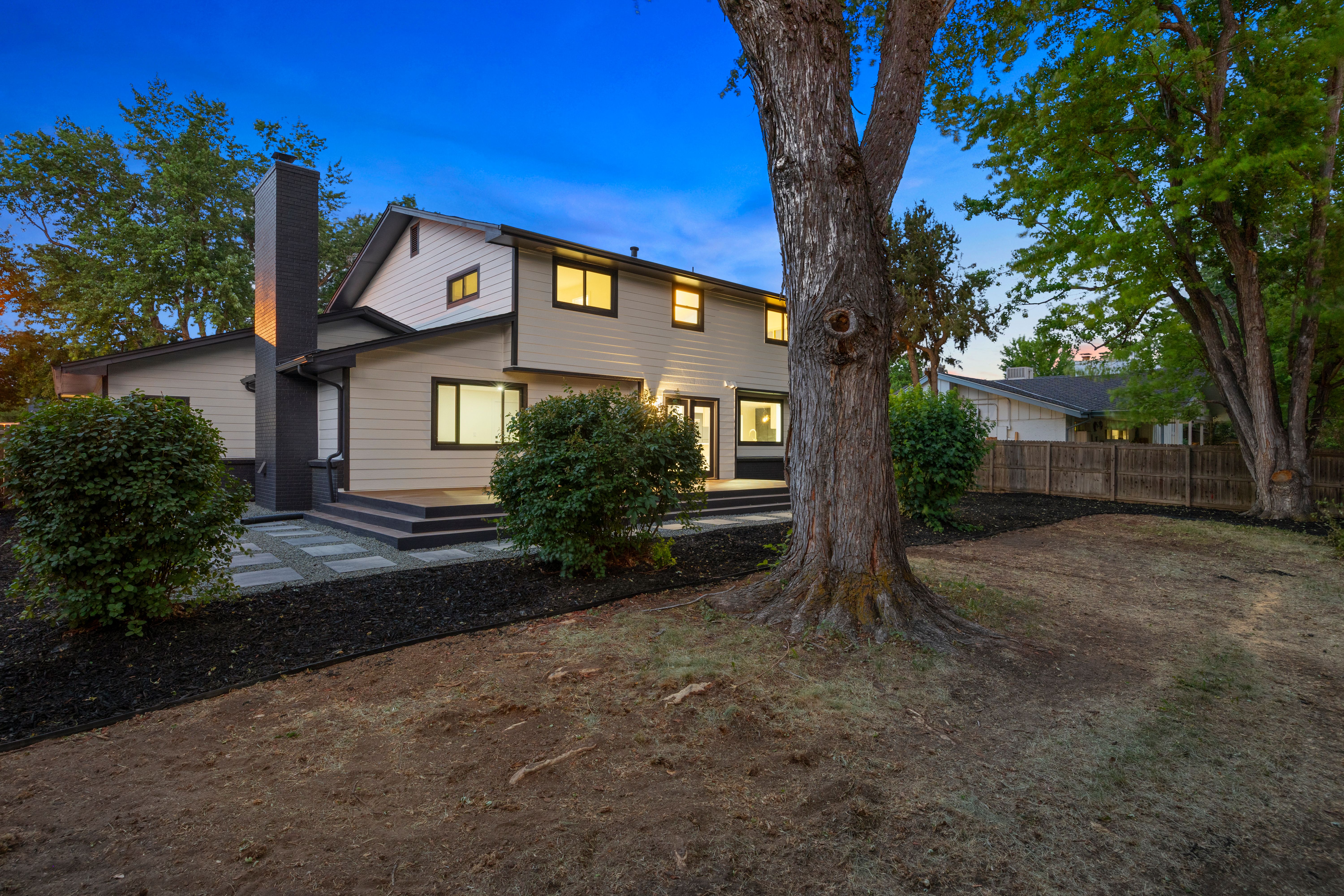  Extensively Renovated Pine Ridge Estate near Southmoor Park - 物件實景