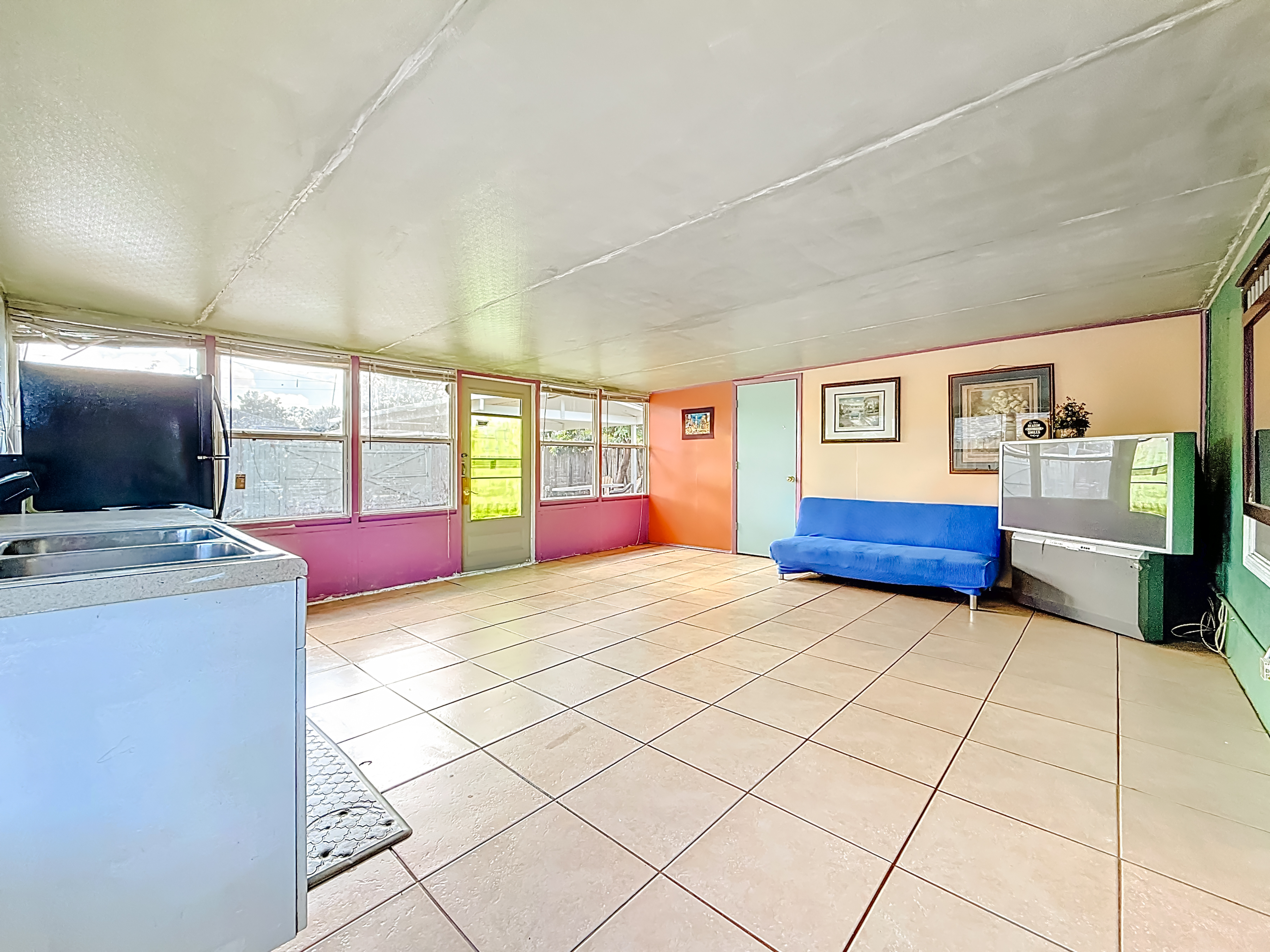 St. Petersburg, Florida, 33713, United States, 4 Bedrooms Bedrooms, ,2 BathroomsBathrooms,Residential,For Sale,2005721