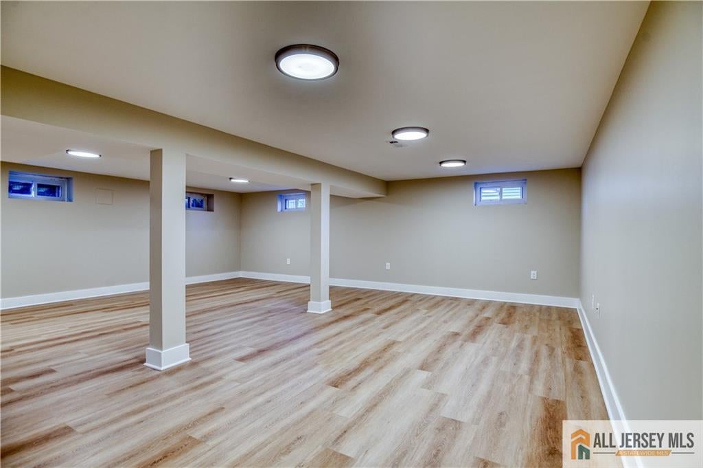 South River, New Jersey, 08882, United States, 5 Bedrooms Bedrooms, ,4 BathroomsBathrooms,Residential,For Sale,1995438