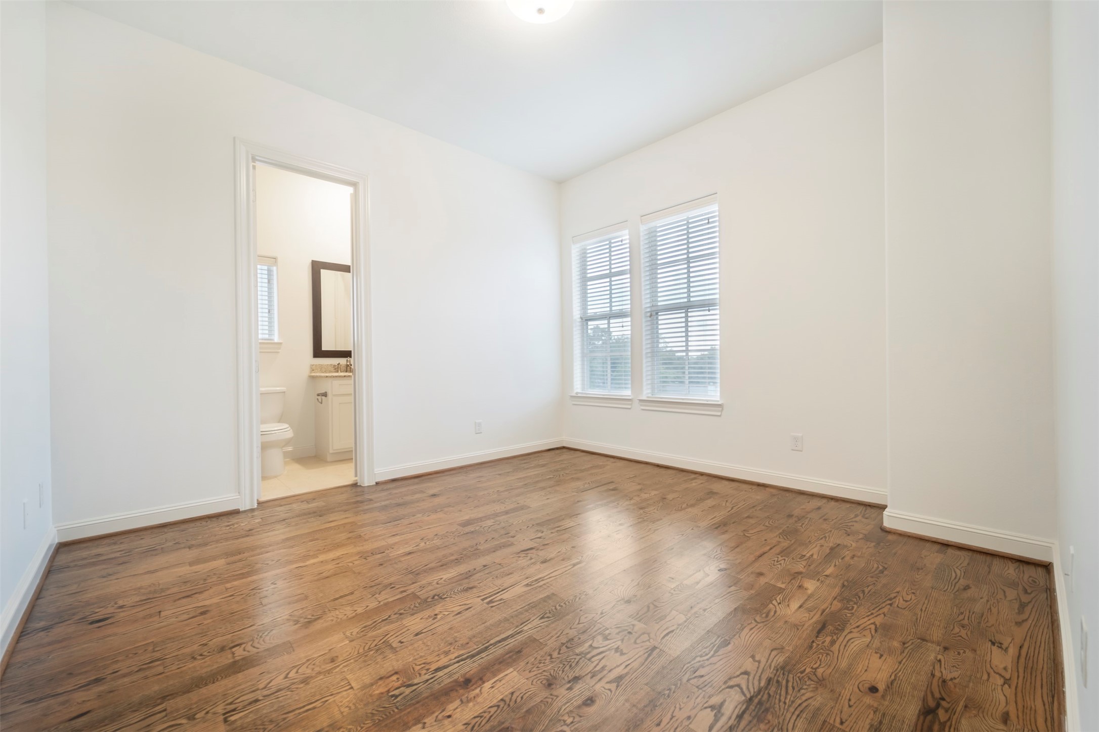 Houston, Texas, 77080, United States, 3 Bedrooms Bedrooms, ,5 BathroomsBathrooms,Residential,For Sale,1939348