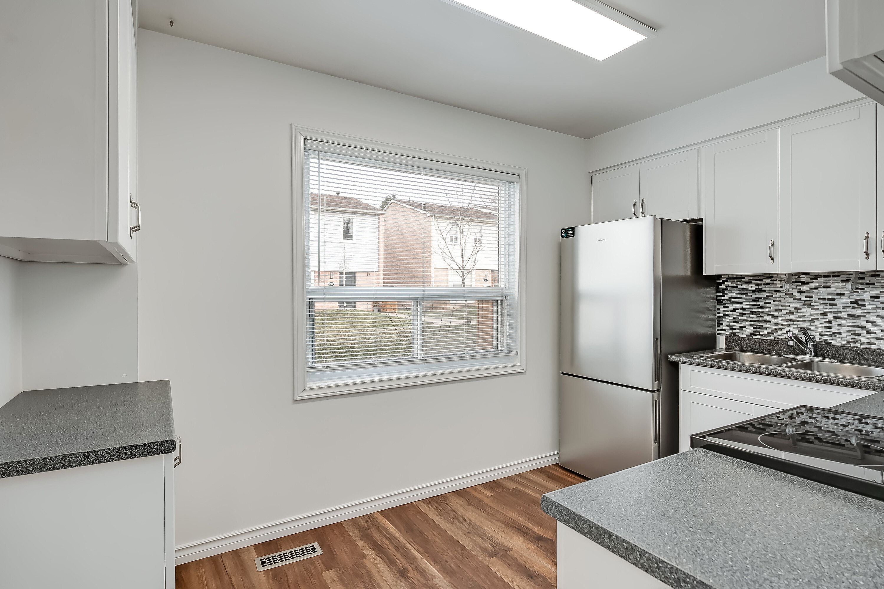  Updated Port Credit Townhome - 物件實景