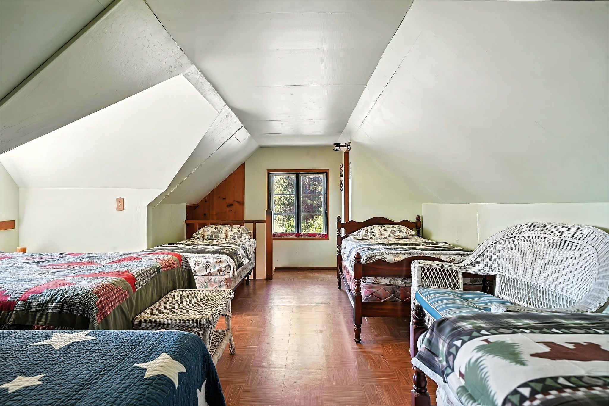  A Rare Opportunity to Own One of Silver Lake’s Best-Located Cabins - 物件實景