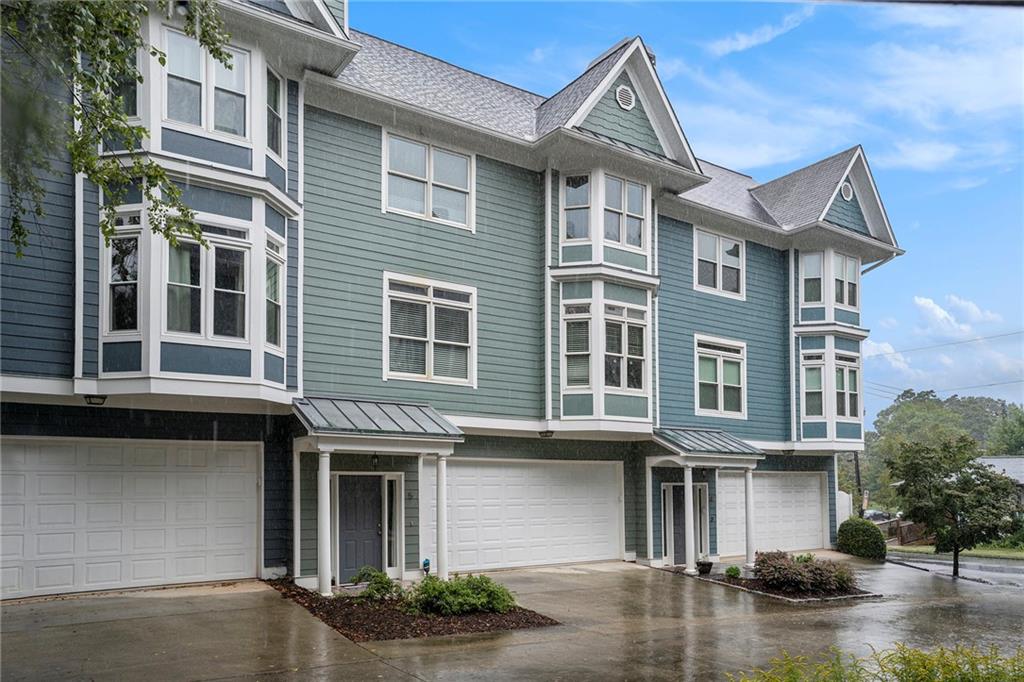 Atlanta, Georgia, 30317, United States, 3 Bedrooms Bedrooms, ,3 BathroomsBathrooms,Residential,For Sale,1983920