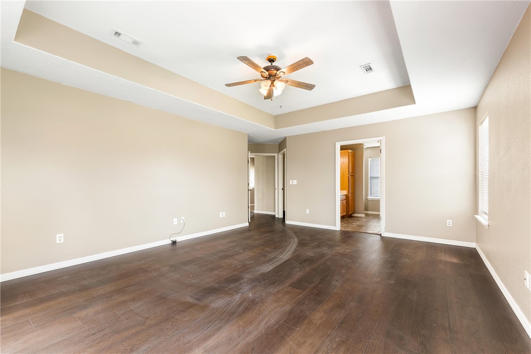 Huntsville, Arkansas, 72740, United States, 3 Bedrooms Bedrooms, ,4 BathroomsBathrooms,Residential,For Sale,1907713