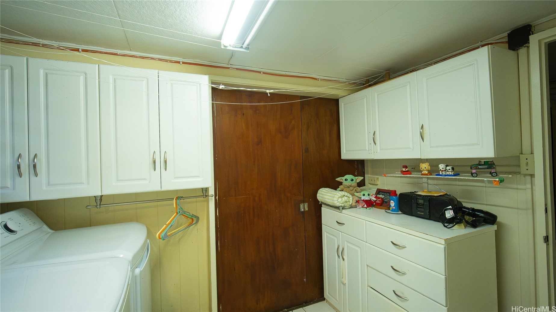 Honolulu, Hawaii, 96815, United States, 5 Bedrooms Bedrooms, ,3 BathroomsBathrooms,Residential,For Sale,1994650